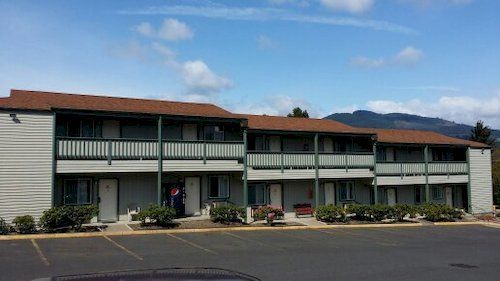 Riverview Motel
