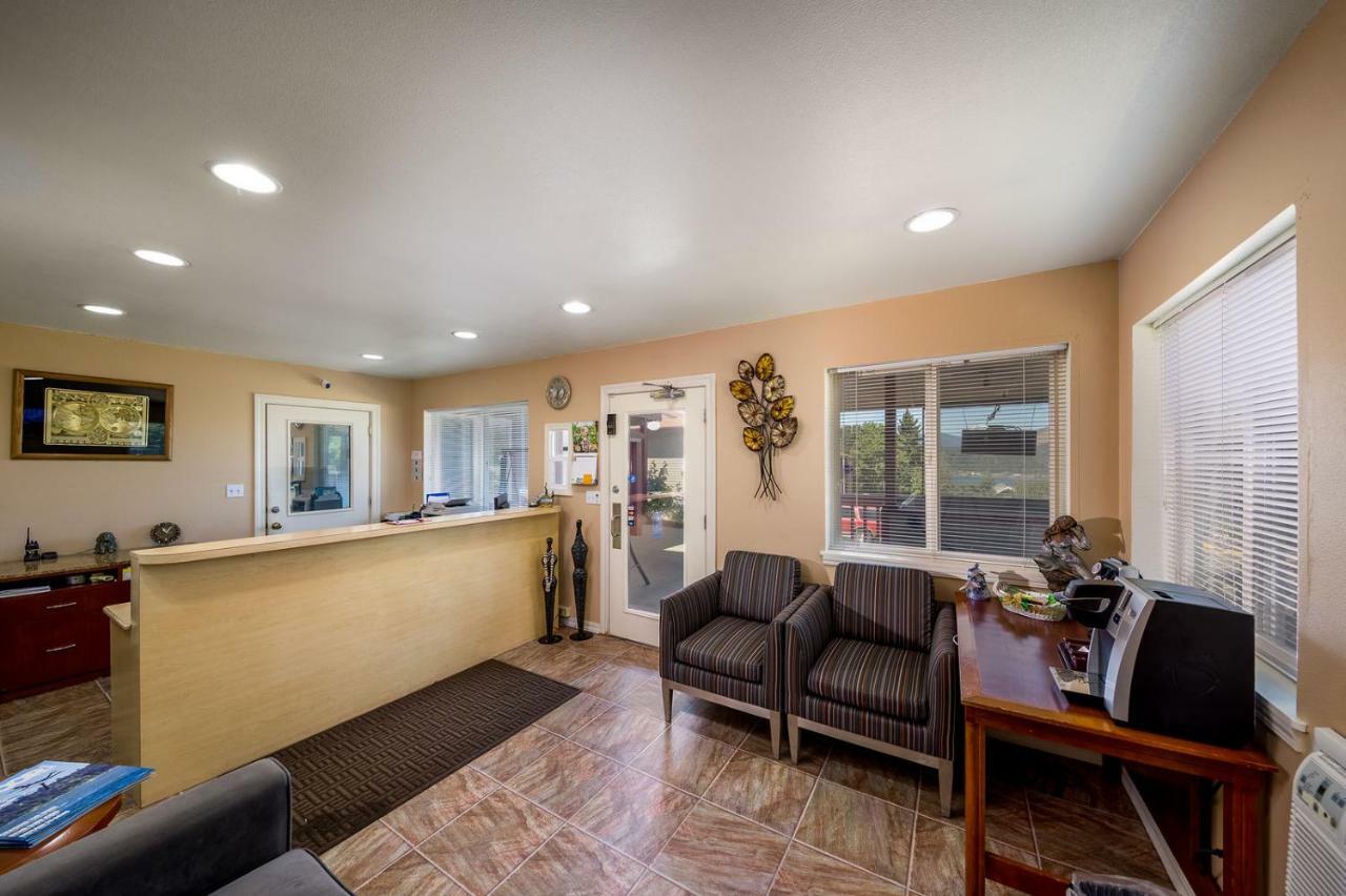 Riverview Motel 3*