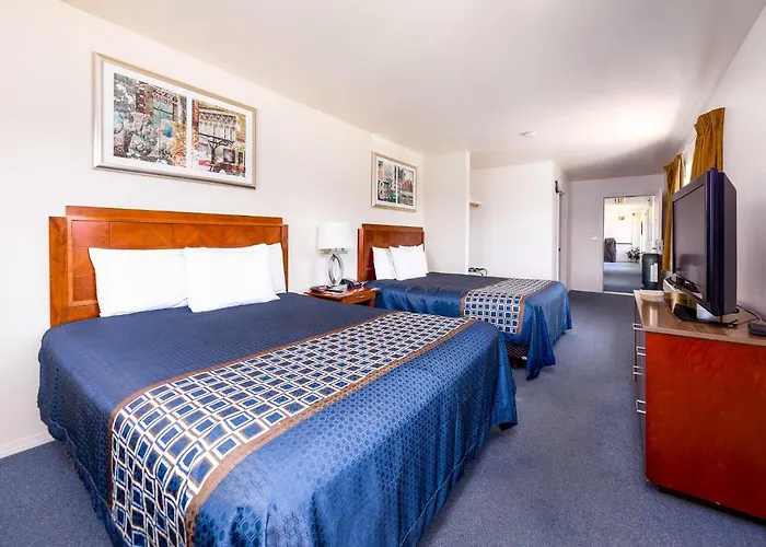 Riverview Lodge