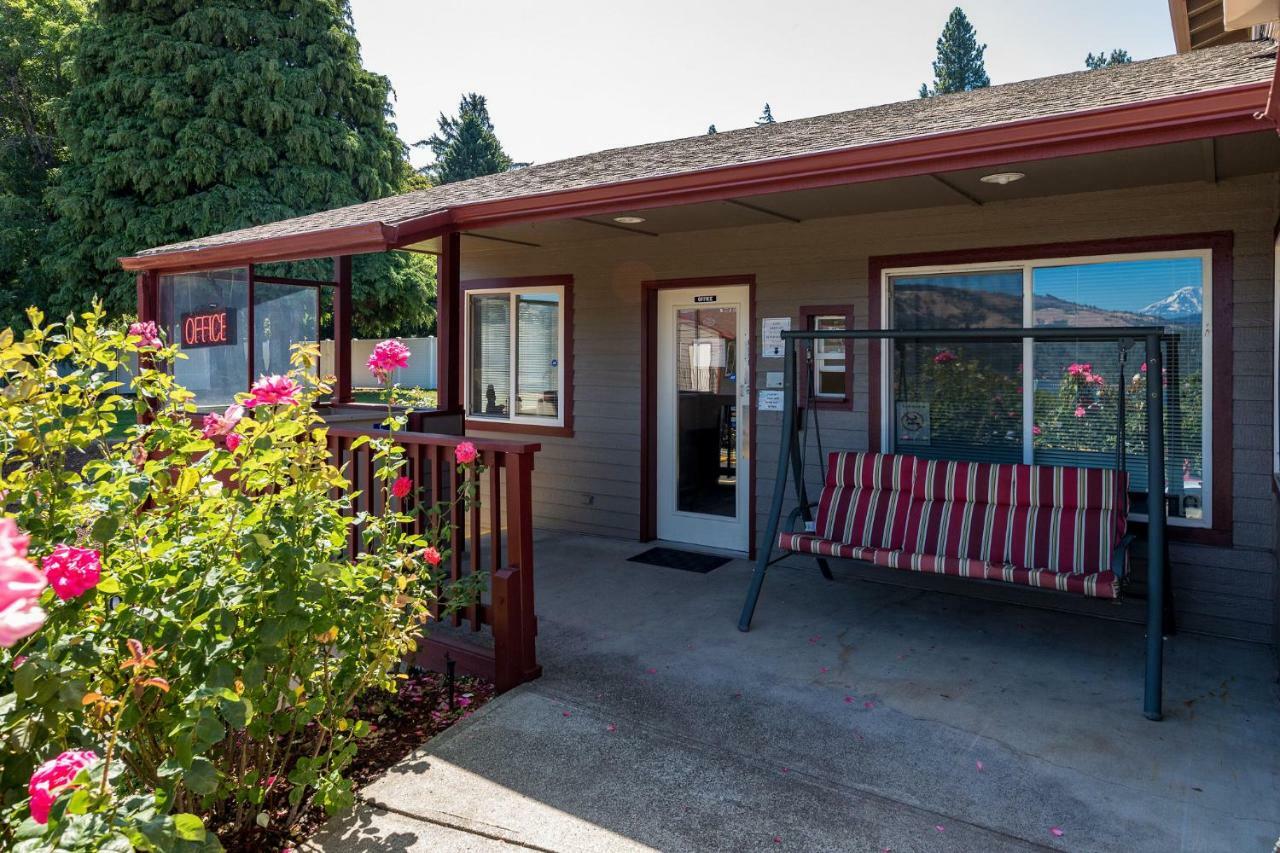 Riverview Motel 3*